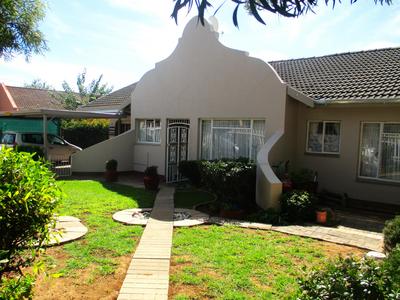 Townhouse For Sale in Pellissier, Bloemfontein